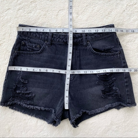 Wild Fable black distressed high rise denim shorts gray hem 100% cotton size 8 - Picture 3 of 7